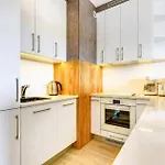 Apartament In With Wifi Hel