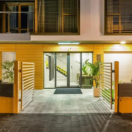 2 Bedroom Gorgeous In アパート *