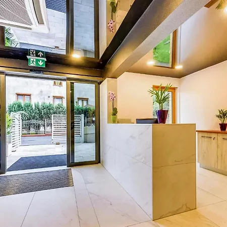 2 Bedroom Gorgeous In アパート