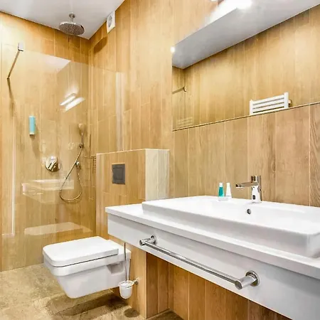 2 Bedroom Gorgeous In アパート *