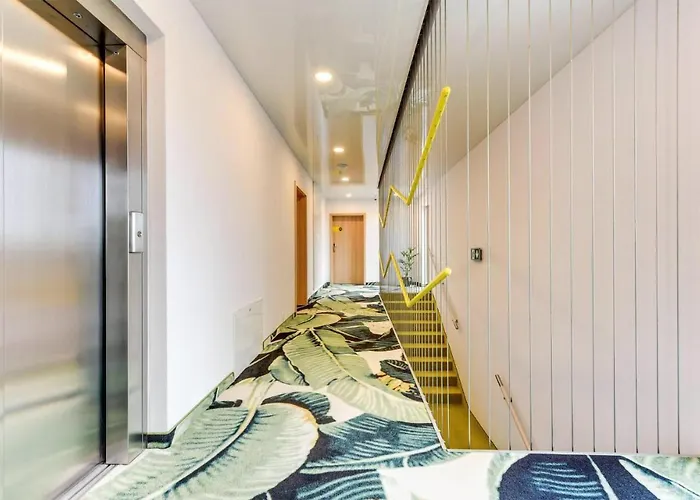 2 Bedroom Gorgeous In Апартаменты Хель